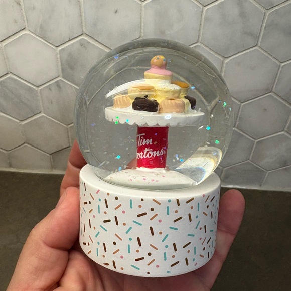 Tim Hortons Bake Stand Snow Globe 2024 Limited Edition - Picture 1 of 4